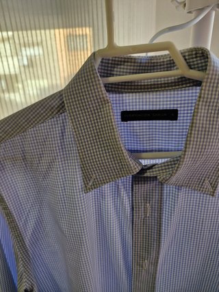 Camisa sport de cuadros vichy azul y blanco.