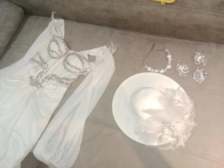 Vestido de fiesta blanco con pedrería