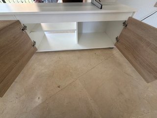 Mueble TV madera y blanco