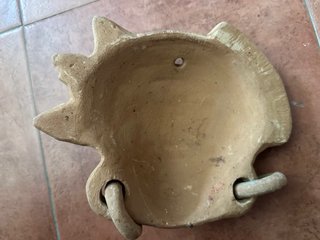 Máscara artesanal de barro de Ecuador