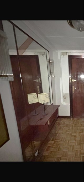 Mueble de entrada con espejo