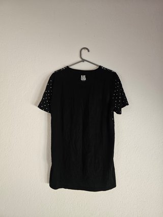 Camiseta Black Kaviar Paris y Cause Effect