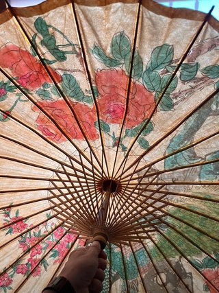 Paraguas antiguo papel oriental