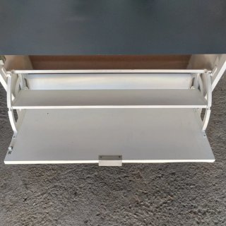 Mueble zapatero gris y blanco