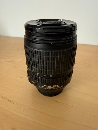 Nikon D3100 + 3 objetivos + accesorios