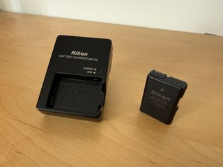 Nikon D3100 + 3 objetivos + accesorios
