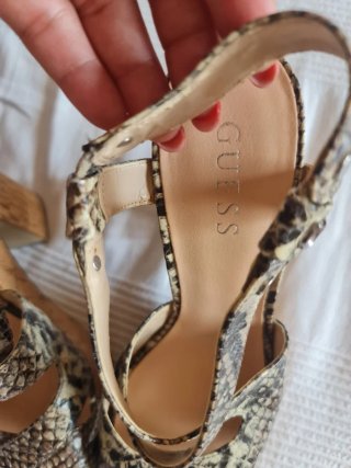 Cuñas Guess Talla 38
