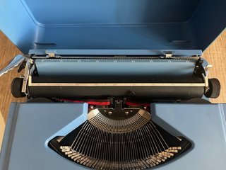 Máquina de escribir Silver Reed SR 10