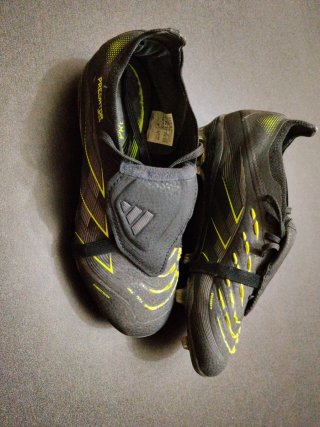 Adidas Predator Botas Fútbol Negras y Amarillas