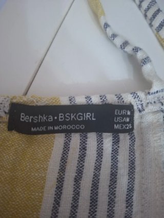 Top Bershka Rayas Amarillas y Blancas
