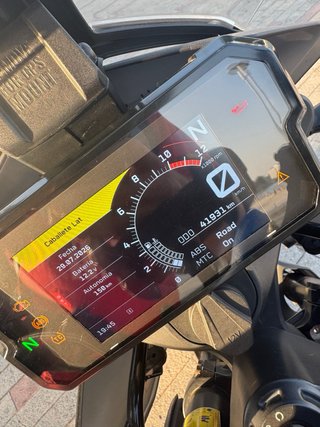 KTM 390 Adventure Negra y Naranja