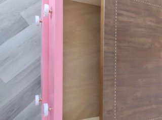 Mesitas de noche restauradas rosa y madera