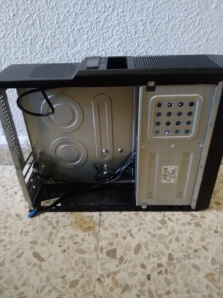 Carcasa PC Semitorre Negra