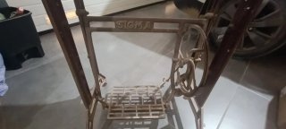 Máquina de coser Singer antigua
