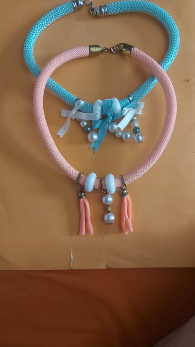 2 collares verano azul y rosa