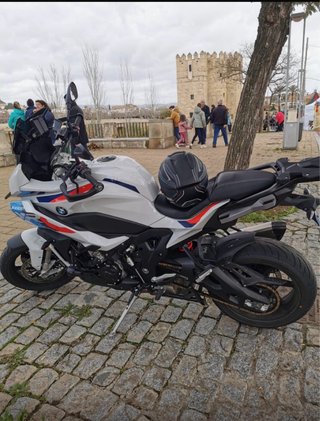 BMW S1000XR