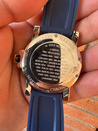 Reloj Ulysse Nardin Negro y Dorado