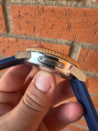 Reloj Ulysse Nardin Negro y Dorado