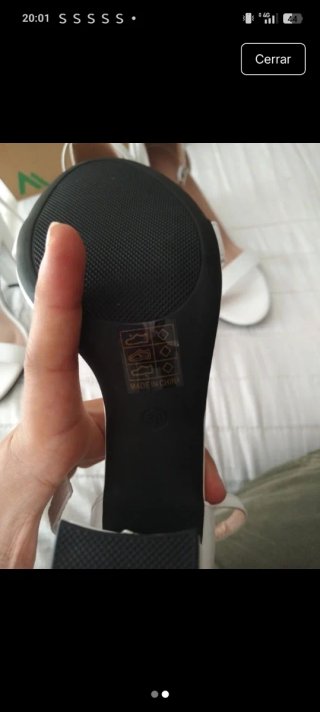 Sandalias blancas de tiras para mujer