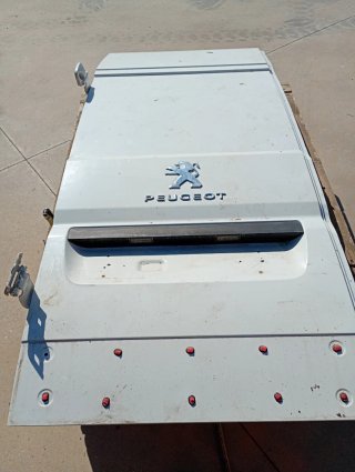 Puerta trasera izquierda Peugeot Boxer Ducato Jump