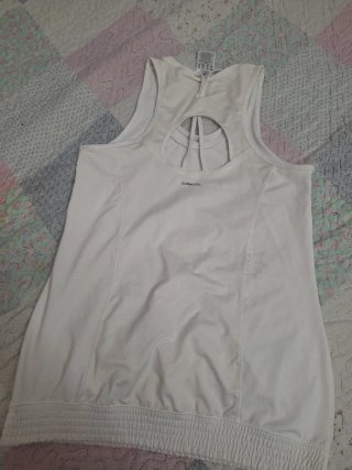 Camiseta deportiva Adidas blanca