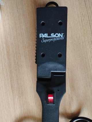 Plancha de pelo Palson negra