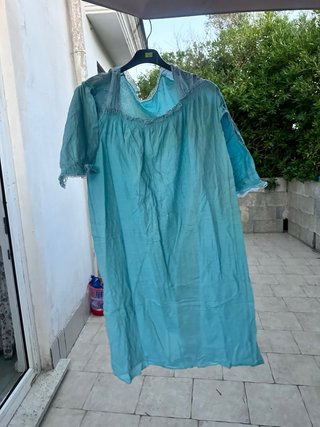 Vestito celeste con pizzo