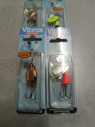 Cucharillas Vibrax Blue Fox pesca