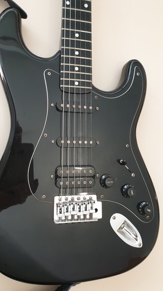 Guitarra Eléctrica Ashton Negra IVANEZ SIN USO CON