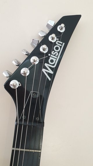Guitarra Eléctrica Ashton Negra IVANEZ SIN USO CON