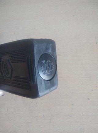 Pelas izquierdo para Vespino