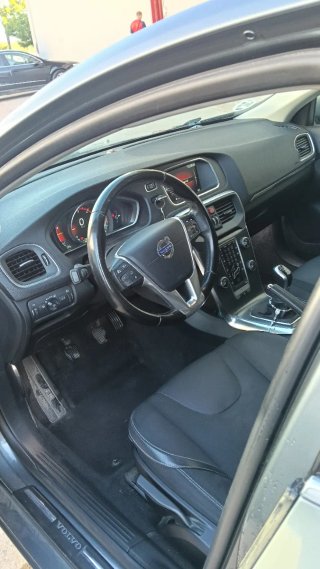 Volvo V40 2014
