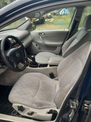 Mercedes-Benz Clase C 2005