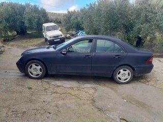 Mercedes-Benz Clase C 2005