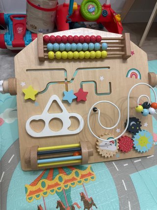 Tablero de actividades de madera