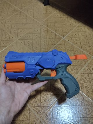 Pistola giocattolo X-Shot blu e arancione