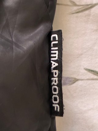 Cazadora Adidas climaproof
