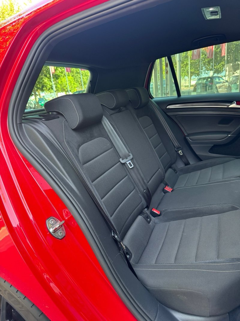 Volkswagen Golf 2018, foto 18