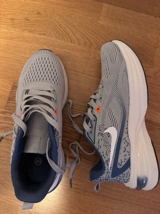 Tenis Nike Gris y Azul Talla 40