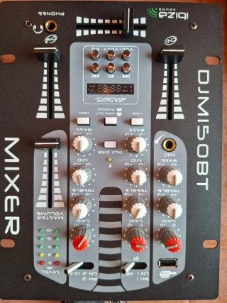 Mesa de mezcla Ibiza DJM150BT 2 canales