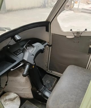 Motocarro de reparto o publicidad.