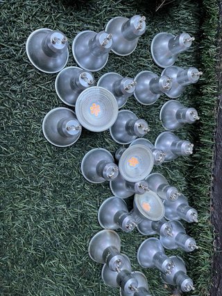 Focos empotrables LED y carcasas