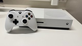 Xbox One S 500GB + Mando Original