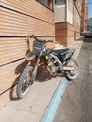 Husqvarna y Suzuki Motocross 08 y 69