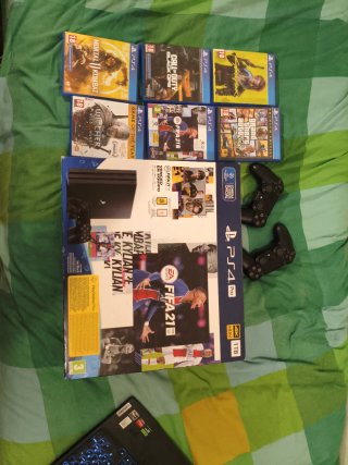 PS4 Pro + 6 Juegos + 2 Mandos