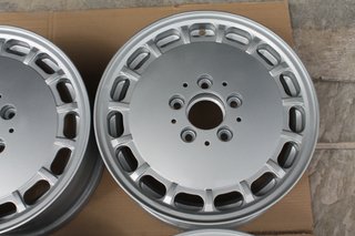 Set Llantas 15" Original Mercedes Clase E W124 124