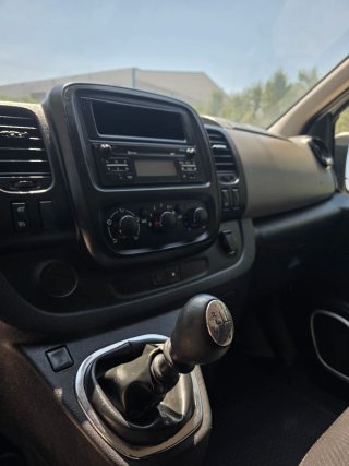 Nissan NV300 2017