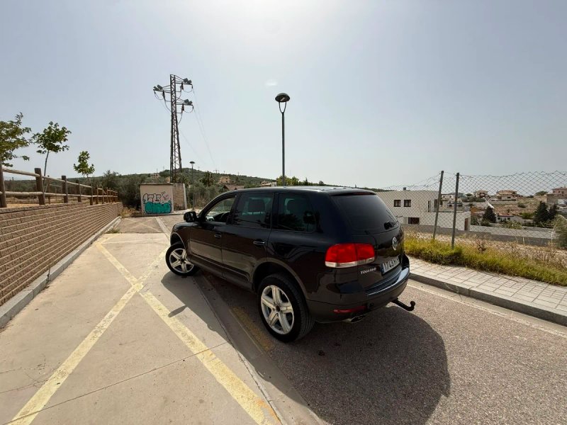 Volkswagen Touareg 2005 - foto 1