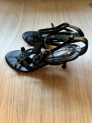 Sandalias tacón piel Dansi negras