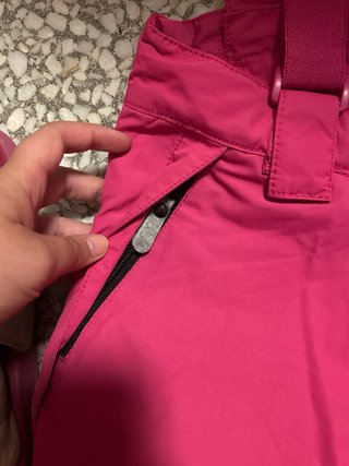 Mono de nieve rosa para niña